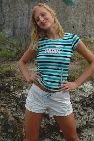 Постер к Outdoor Girls (May 2020)